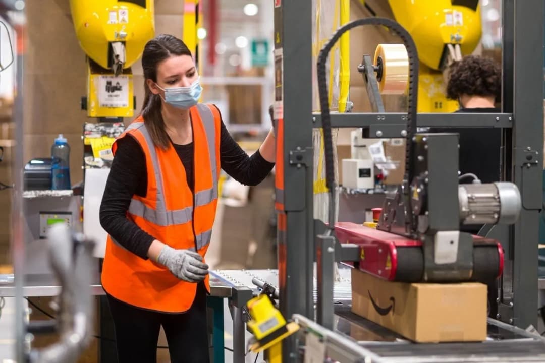Ile można zarobić na Amazonie? Zaskakujące wynagrodzenia w Polsce