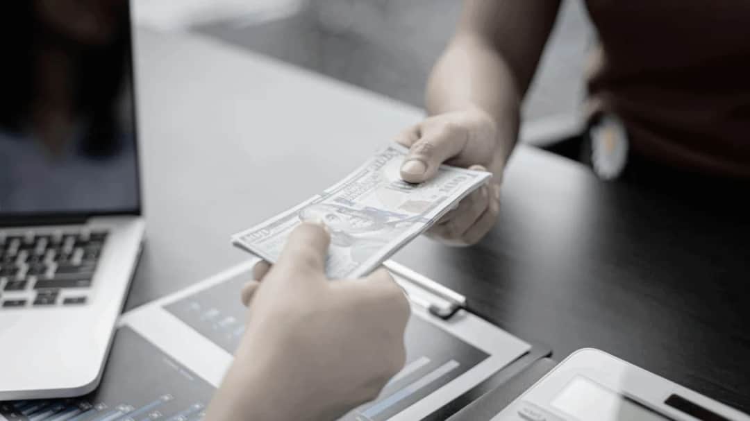 Ile można zarobić na transporcie międzynarodowym? Zaskakujące fakty o wynagrodzeniach