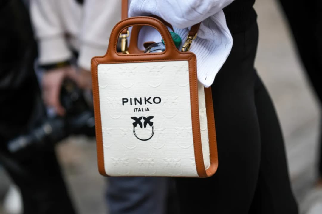 Pinko co to za firma? Poznaj historię i unikalny styl marki