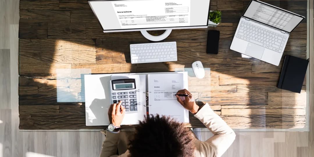Jakie dane do faktury na firmę? Uniknij kosztownych błędów